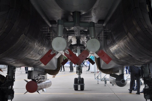 Su35_4R77.jpg (111.8 KiB) Zobrazeno 27865 x Su35_4R77.jpg