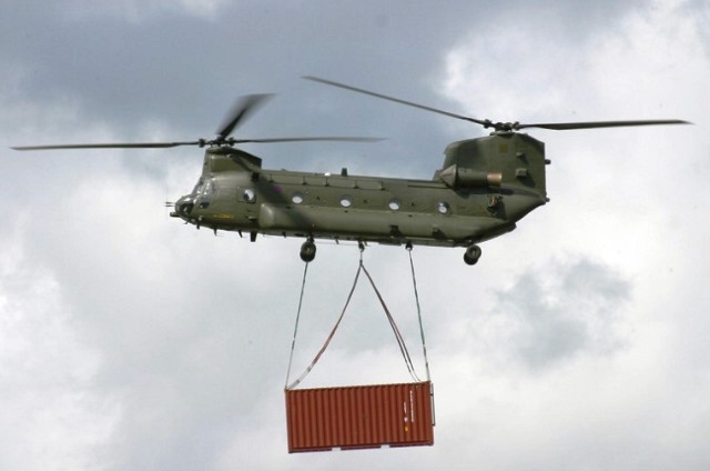 Chinook-Underslung-ISO-Container.jpg