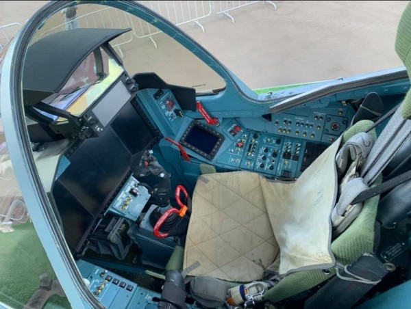 Su-57 cockpit MAKS 2021.jpg